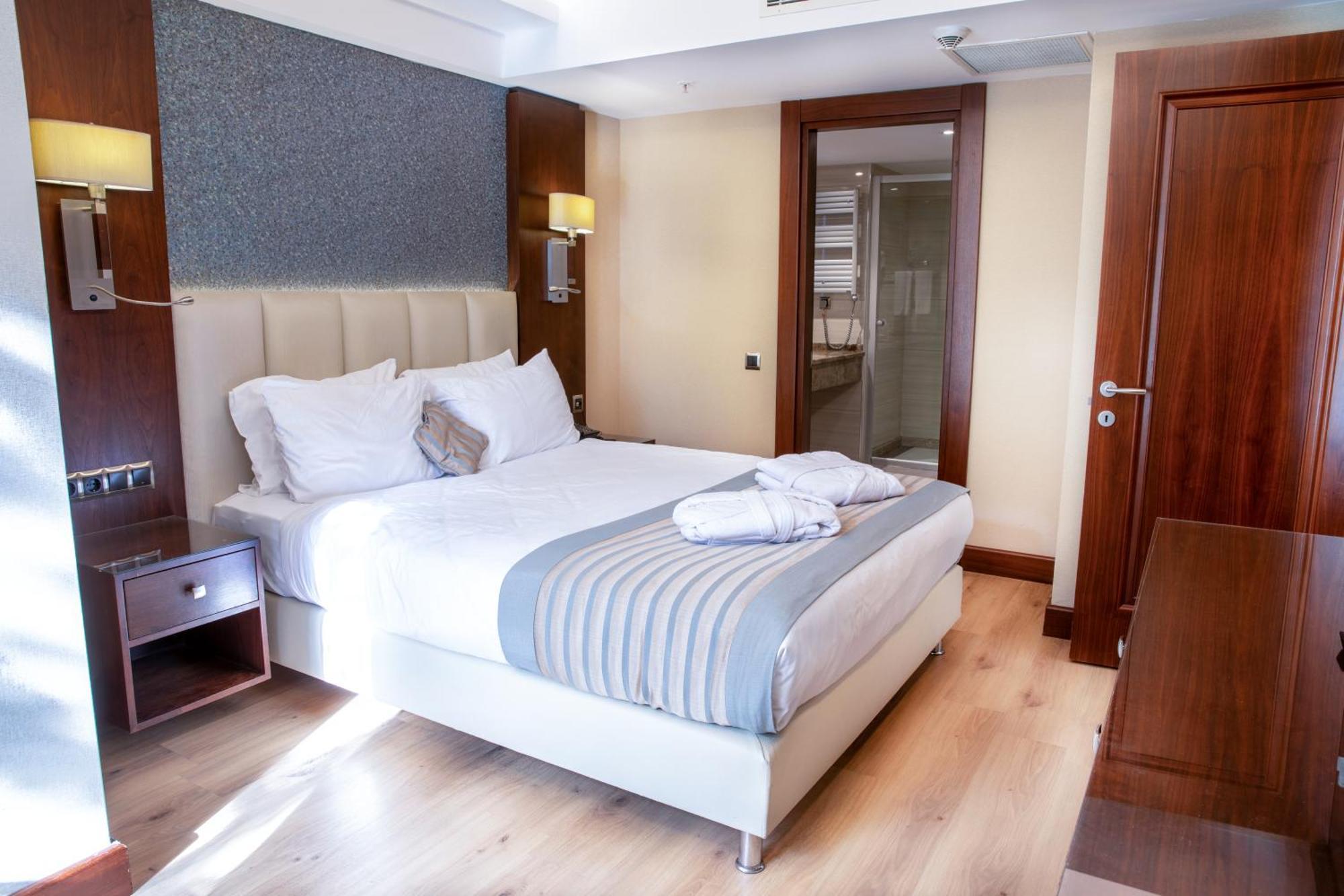 Grand Aras & Istambul